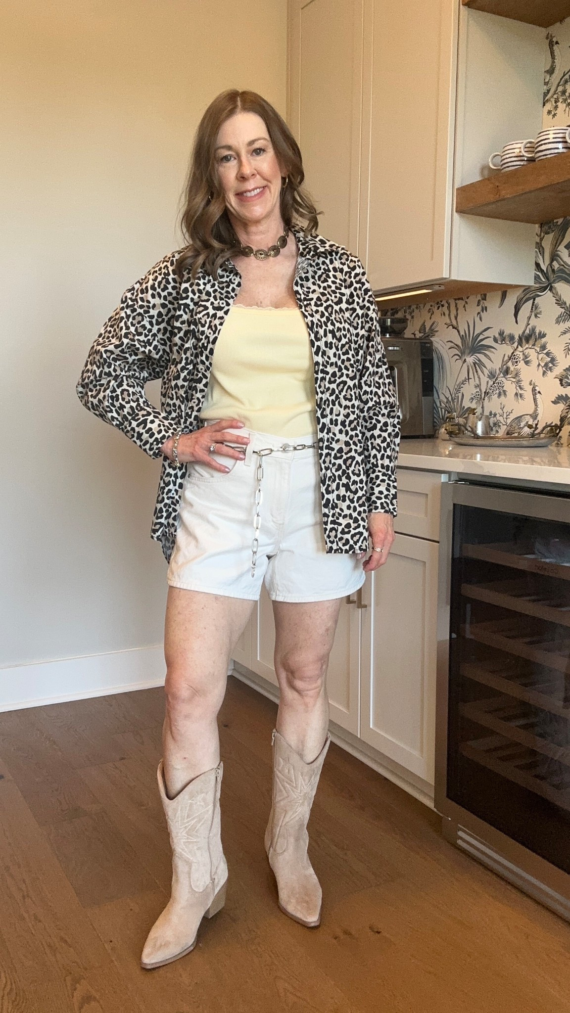 Festival or concert outfit
Leopard shirt is Anthro (old)
Yellow tank top is Loft (size up because it runs small)
Levi’s Cinch waist shorts
Free People choker (old)
Boots are old
#festivaloutfit #countryconcertoutfit

#LTKPetite #LTKootd #LTKFestival