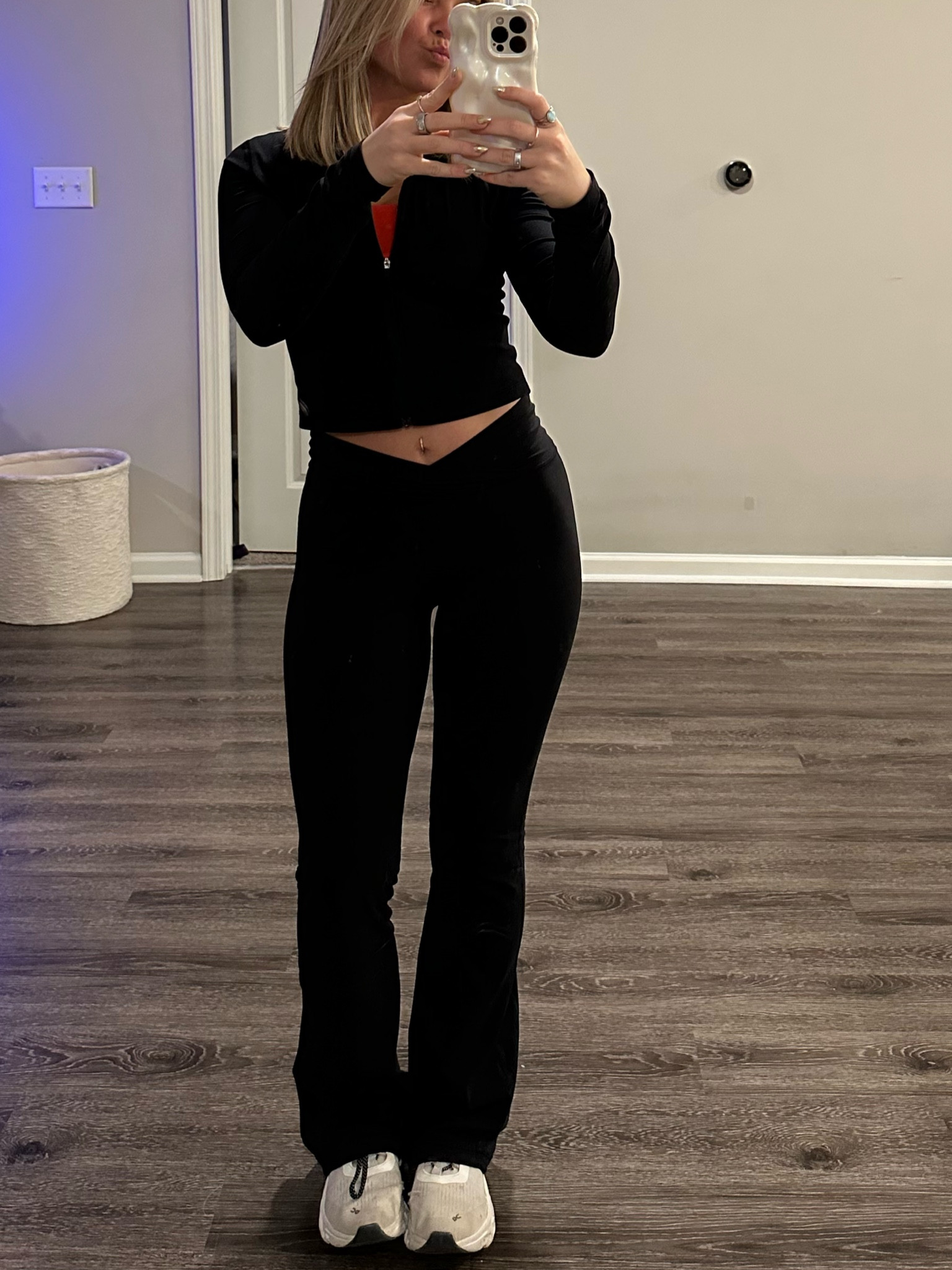 Top S
Bottoms 2

#LTKFitness #LTKFindsUnder100 #LTKSaleAlert