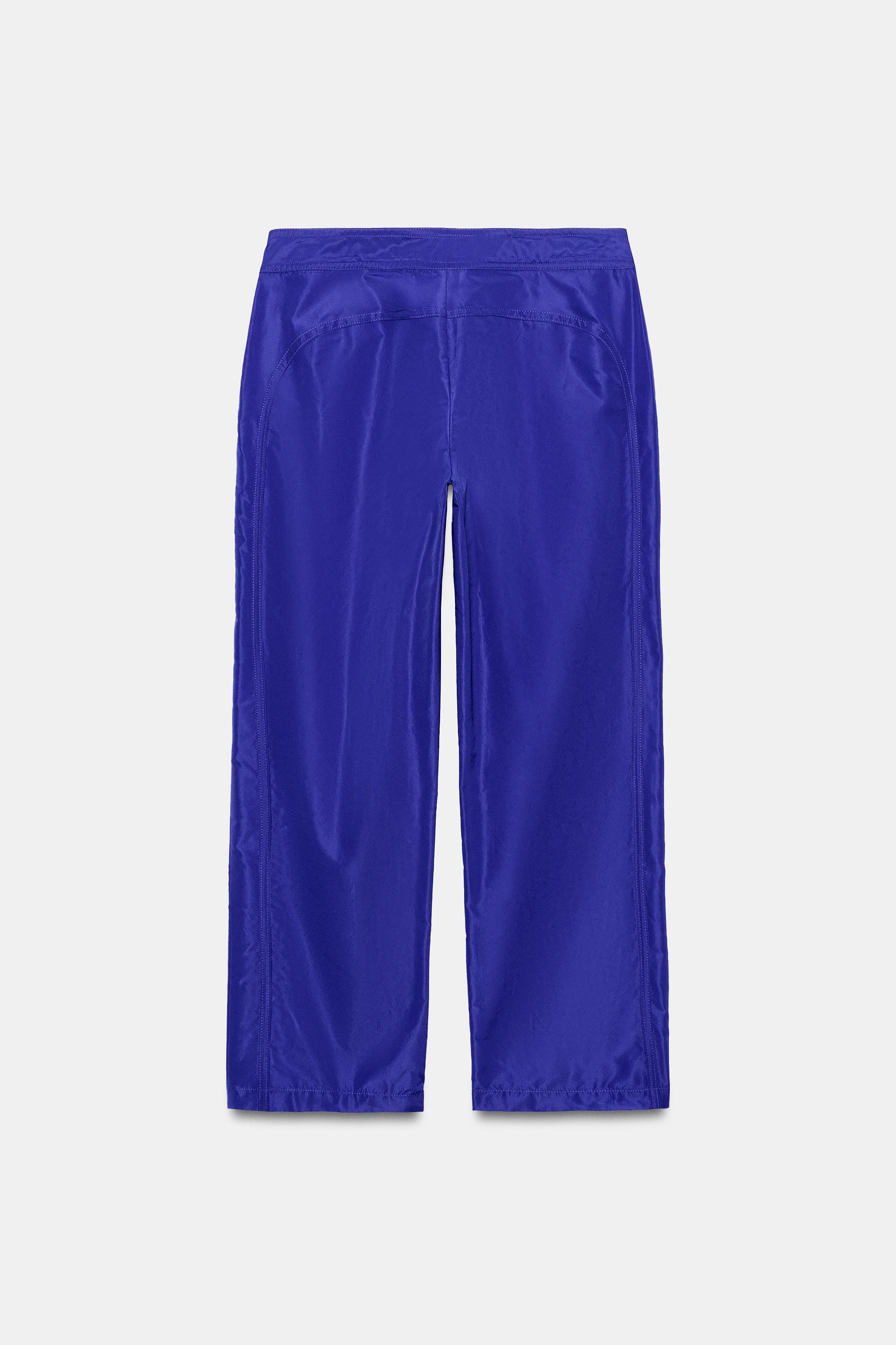 Mid-rise pants. Front patch pockets. Front zip, metal hook, and drawstring closure. | Zara US