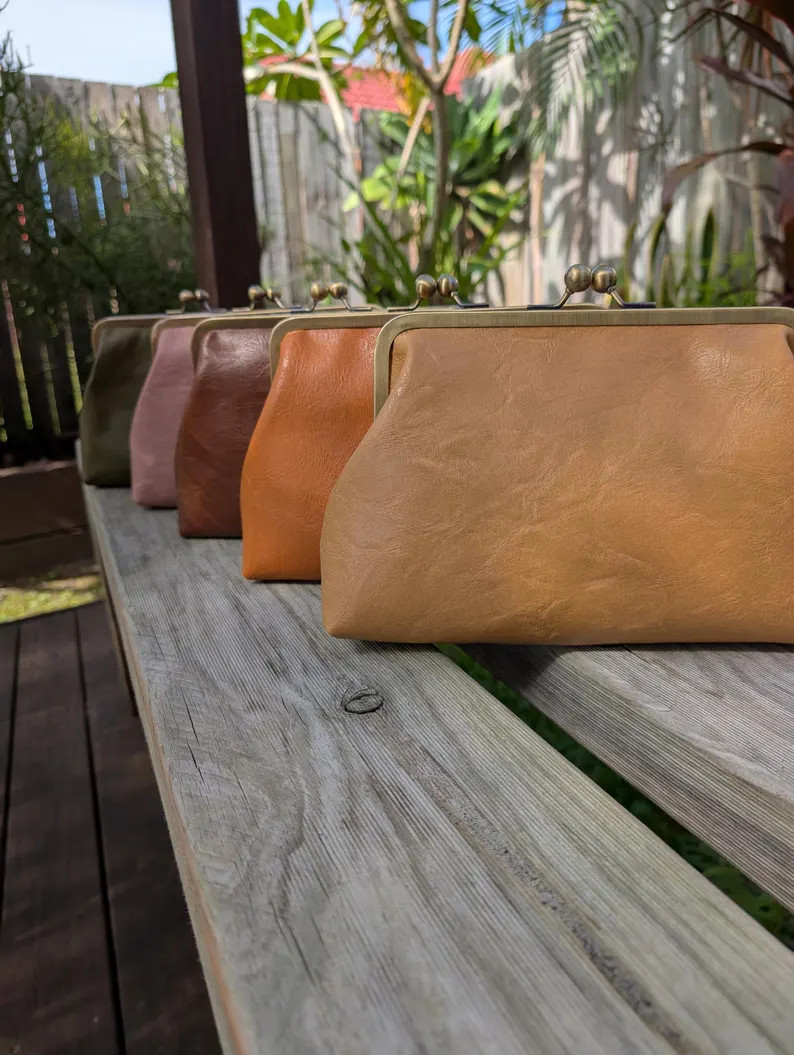Tan Brown Metal Kisslock Clutch - Etsy | Etsy (US)