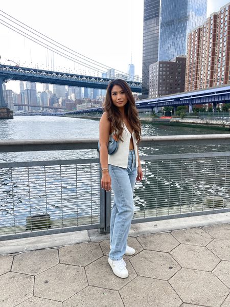 Love this little sweater vest 🤍 styled it with my favorite non distressed denim and new veja sneakers 