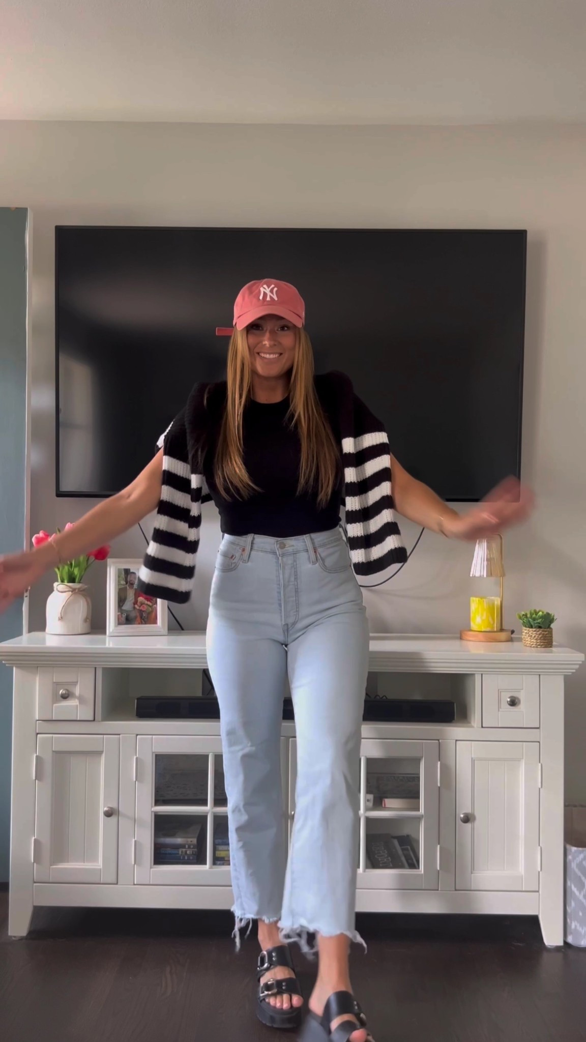 fall transition outfit ideas! levi jeans outfit. casual fall outfits. late summer outfit idea. everything fits true to size 

#LTKSeasonal #LTKFindsUnder50 #LTKStyleTip