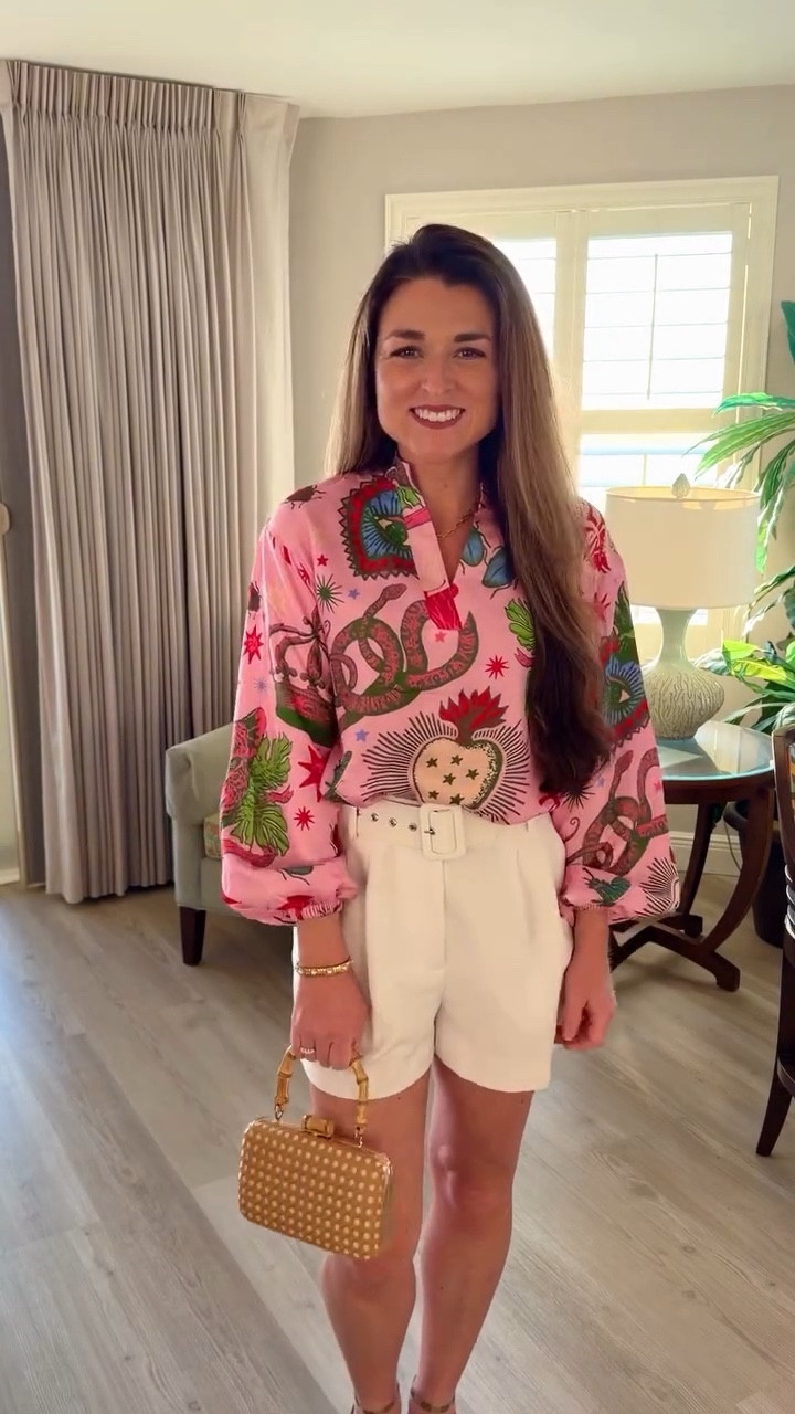 Last night’s dinner look ✨ This pink blouse was too good not to take out. 💕