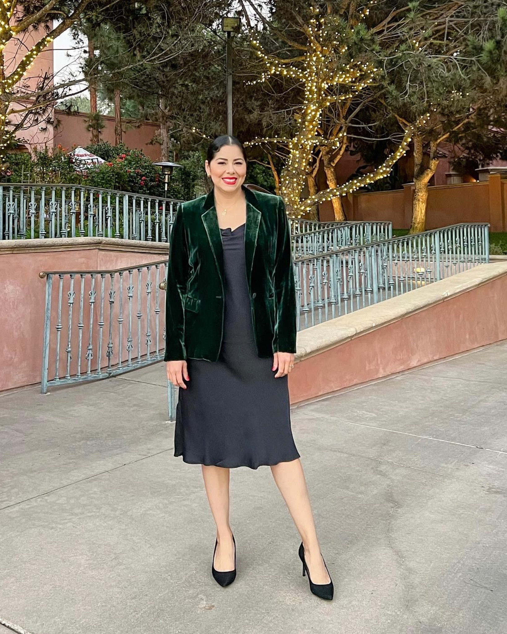 Holiday party outfits, Christmas party outfit

#LTKHoliday #LTKmidsize #LTKSeasonal