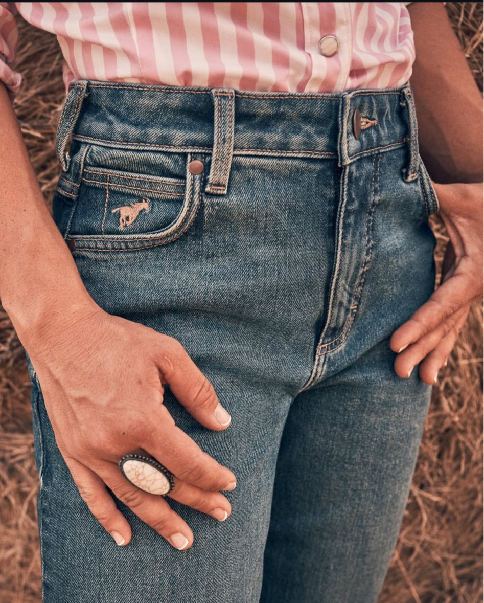 25% off all WRANGLER jeans! 