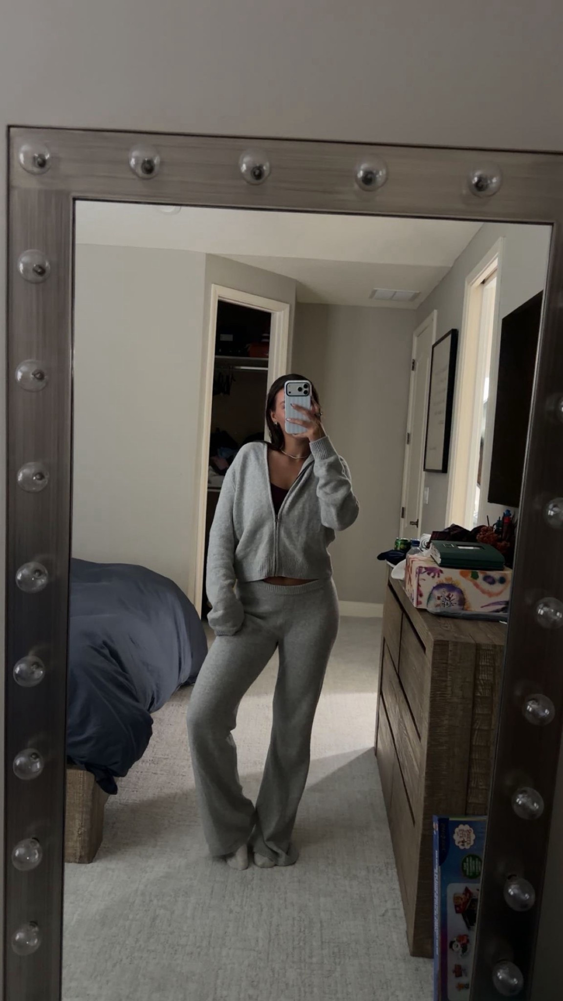 SO COMFY

#LTKootd #LTKHoliday #LTKgrwm