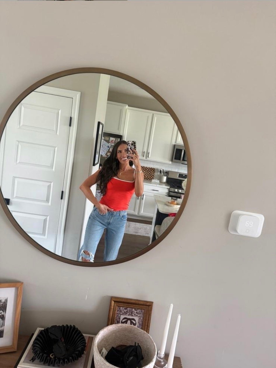 Found jeans I’m OBSESSED with.

Abercrombie Labor Day sale Denim
I’m wearing a 26 long in these - I’m wearing the high rise 90’s relaxed jeans light wash 
Wearing size small in the tank & it’s bra-free, color is red/orange

#LTKootd #LTKmomlife #LTKgrwm

Comment SHOP below to receive a DM with the link to this post on my LTK ⬇ https://liketk.it/6kpYI

#LTKSaleAlert #LTKootd #LTKmomlife