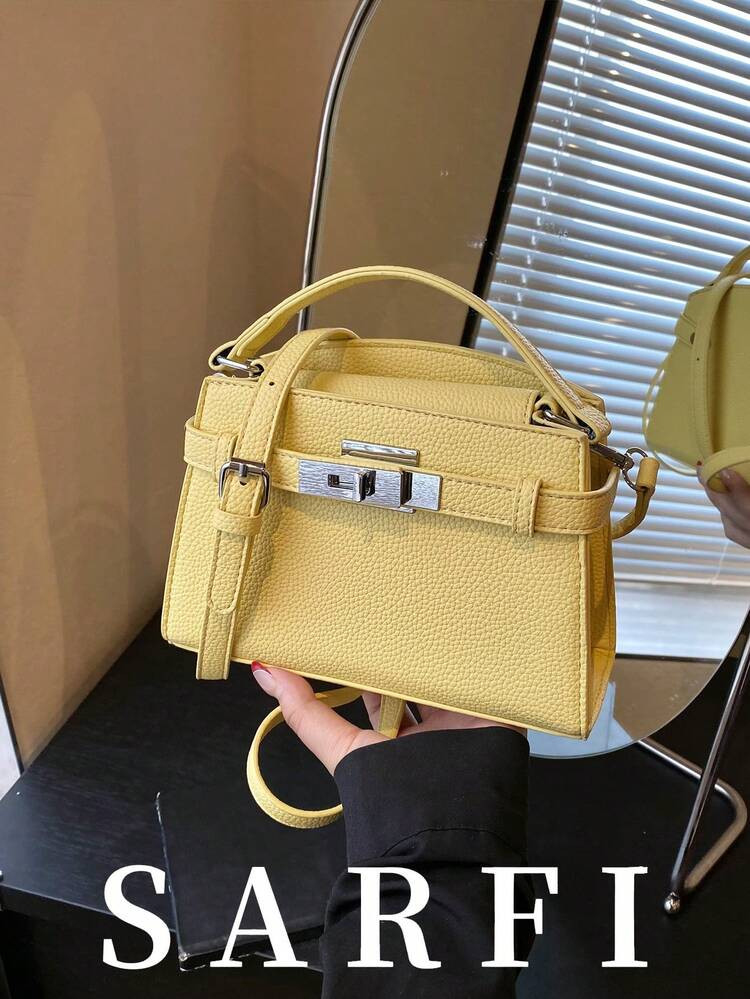 Bolso De Mano De Mujer De Alta Gama, Estilo Veraniego Con Estampado De Lichi Amarillo. Cuenta Con Una Correa Decorativa Con Ajuste De Hombro, Estilo Minimalista Con Herrajes Exquisitos. Presenta Cierre Magnético Y Es Multifuncional Y Liviano. Fabricado En Material PU Resistente Al Desgaste, Adecuado Para Regalar A Amigos, Compras, Citas, Viajes De Negocios, Viajes Y Vacaciones. | SHEIN