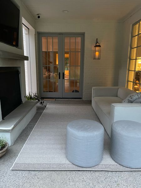 Just got this outdoor rug for our patio and I’m obsessed. The quality is amazing and it’s so affordable! 

#LTKhome