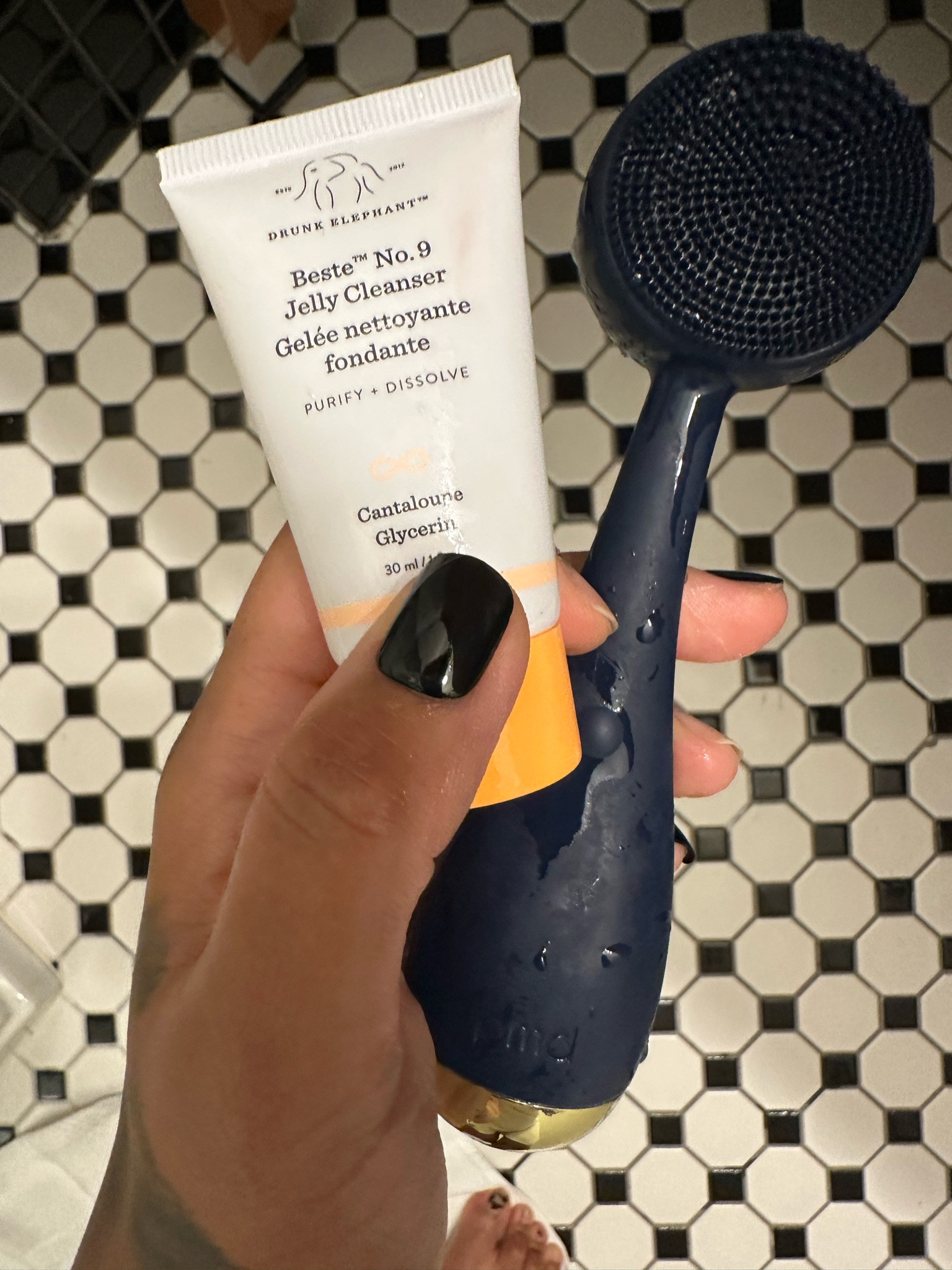 The best combo to clean a full face of makeup + exfoliate! And clean by Sephora stamp of approval 🙌🏽
