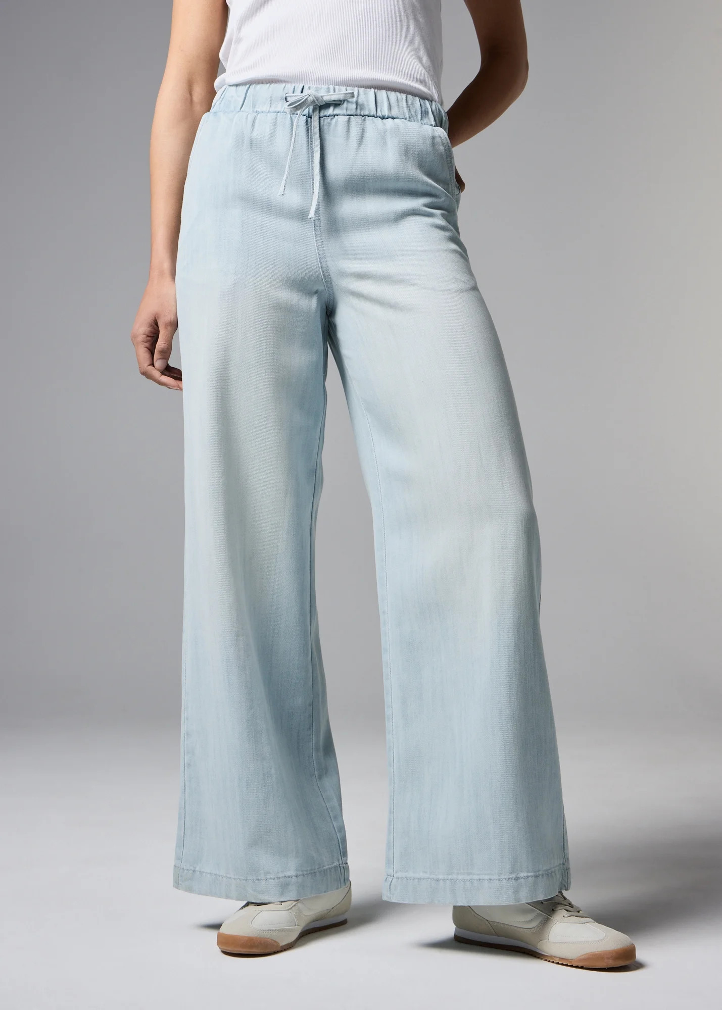 Light Wash Comfort Fit Wide Leg Jeans | Matalan (UK)