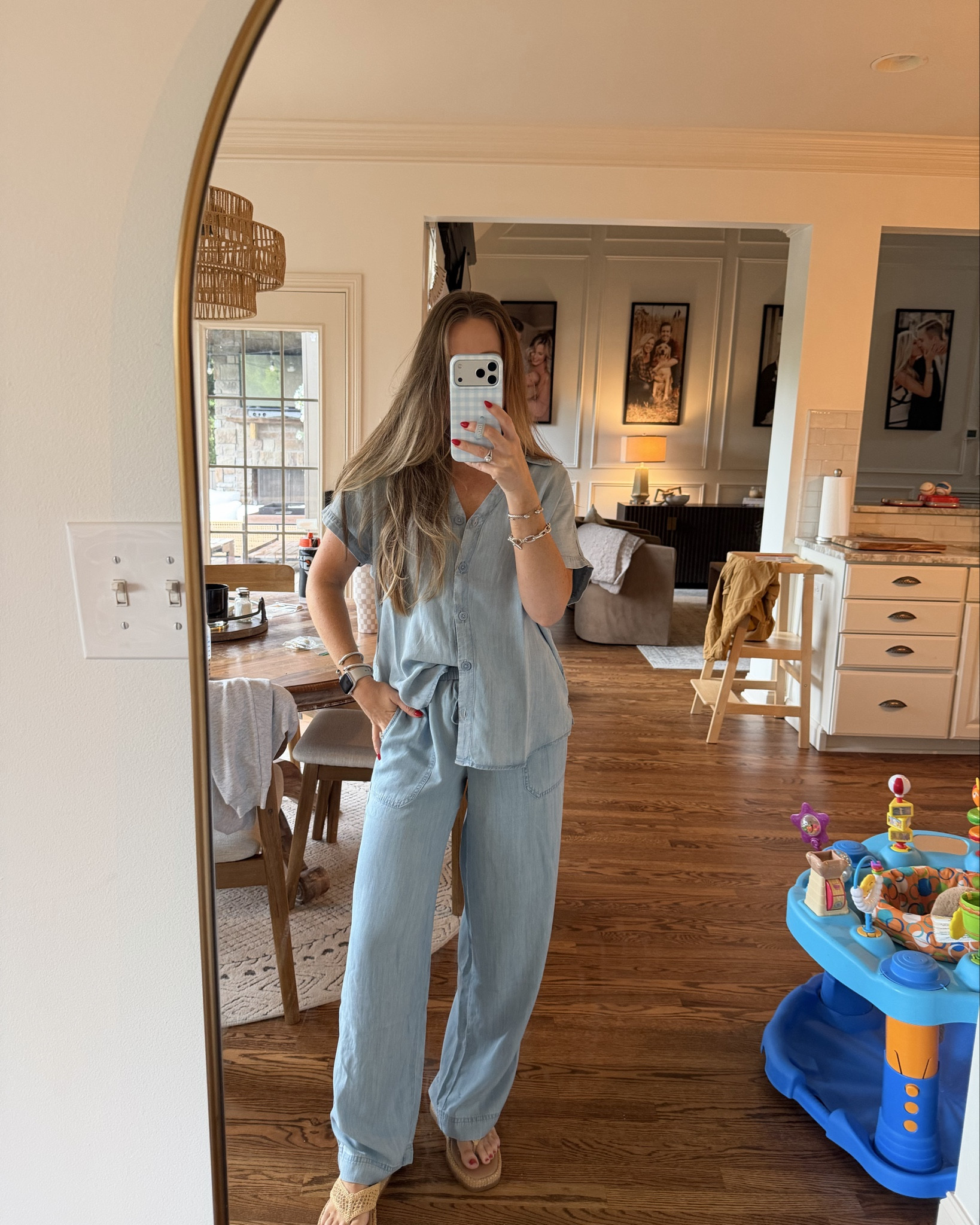 I’m in size small in my pants and medium in my top! Looove this set you can dress up or down! 🩵