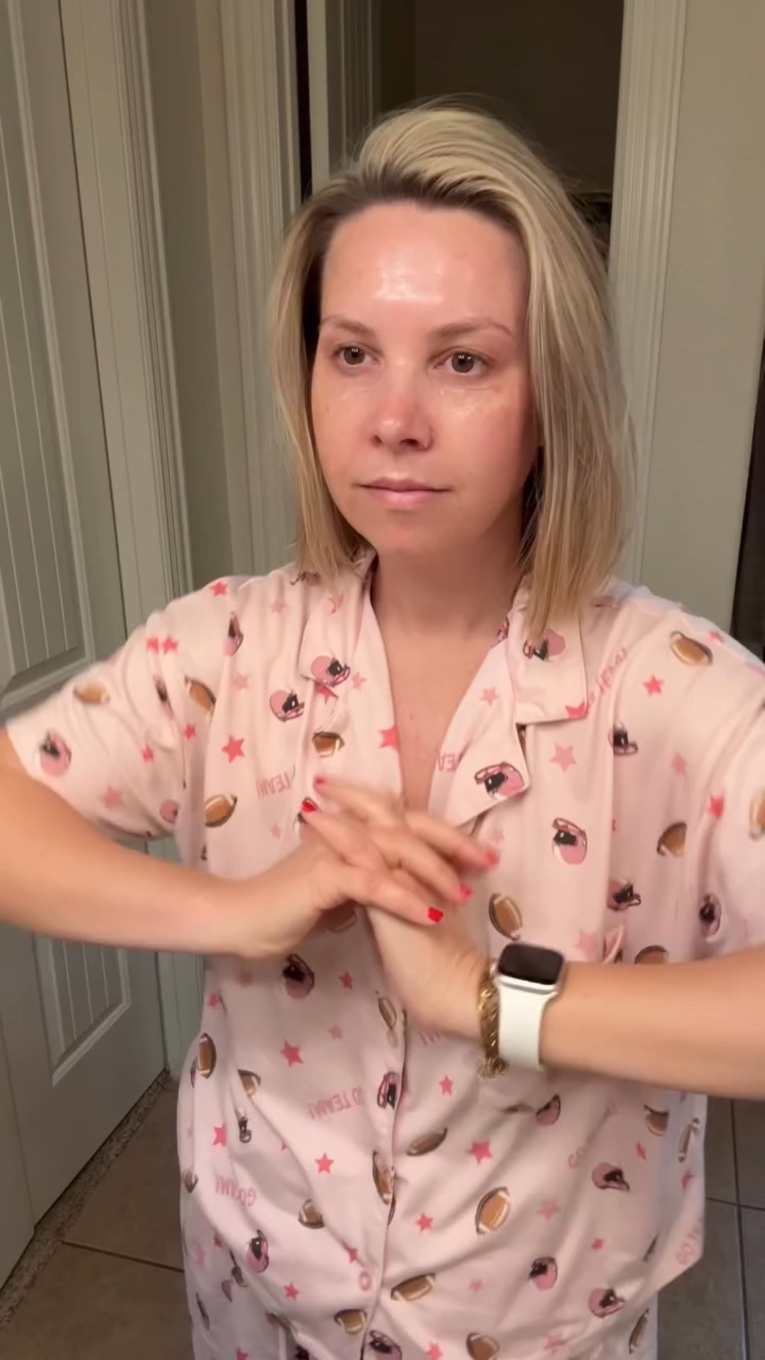 It might be a holiday for our kids but it’s no holiday for us in corporate America 🤪 Here’s my morning from 5:20 am to 8 am with time stamps as a working mom of 4. 

Come along for more working mom life! 😘😘

#modernmom #workingmomma #motherhoodunfiltered #momof4 #millenialmom 
over40 workingmomlife momsunfiltered grwmvlog I momsupportingmoms 4kidsin6years btsvlog motherhood momsover40 momlifebelike motherhood workingmoms relatablemoms reallife GRWM

#LTKdayinmylife #LTKOver40 #LTKWorkwear