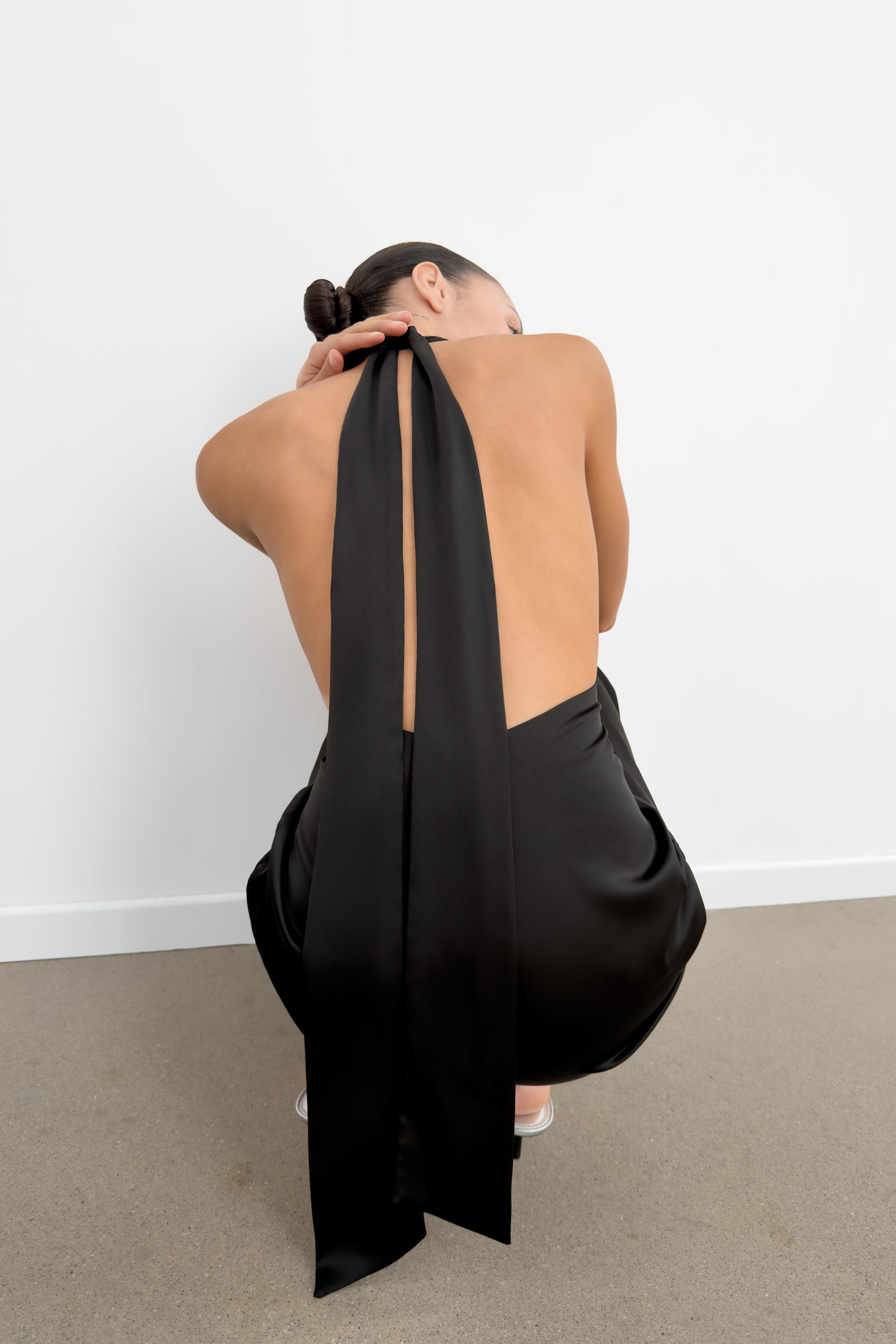 SATIN EFFECT LONG HALTER DRESS | Zara US