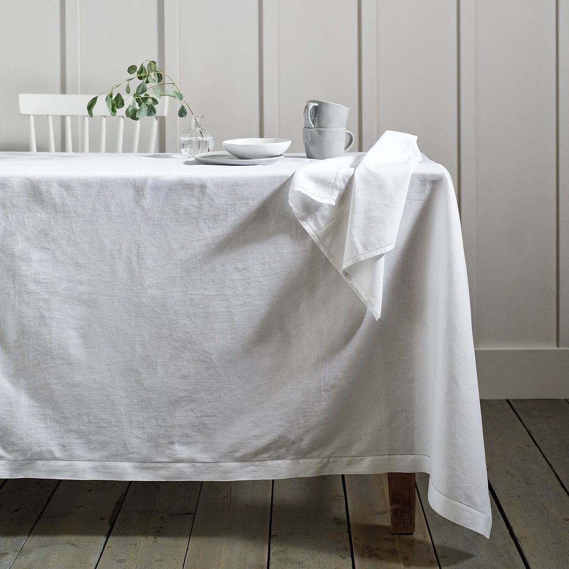 Seville Tablecloth | The White Company (UK)