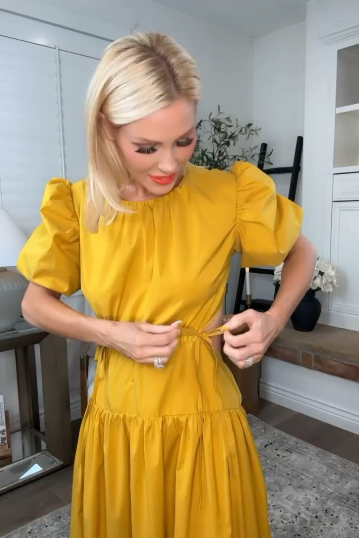 This is the most adorable yellow dress! Perfect for the fall season! 

Yellow dress, maxi dress, outfit inspo, fall style, women’s clothing 

#LTKStyleTip #LTKSeasonal
