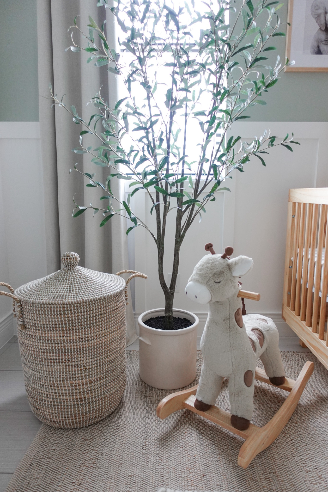 Some extra accessories for our Safari nursery that we just love. 🦒 