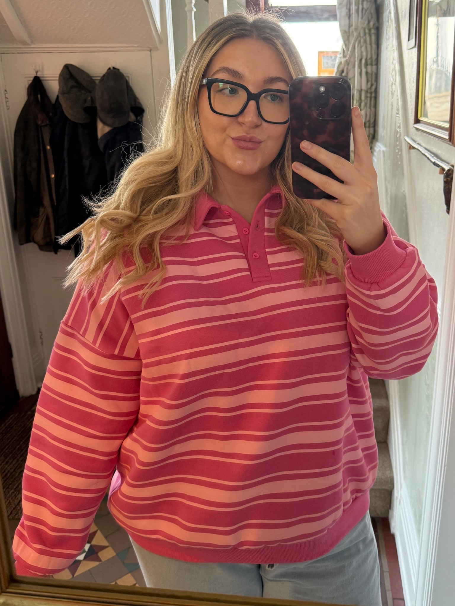 Pink striped rugby sweatshirt 🩷