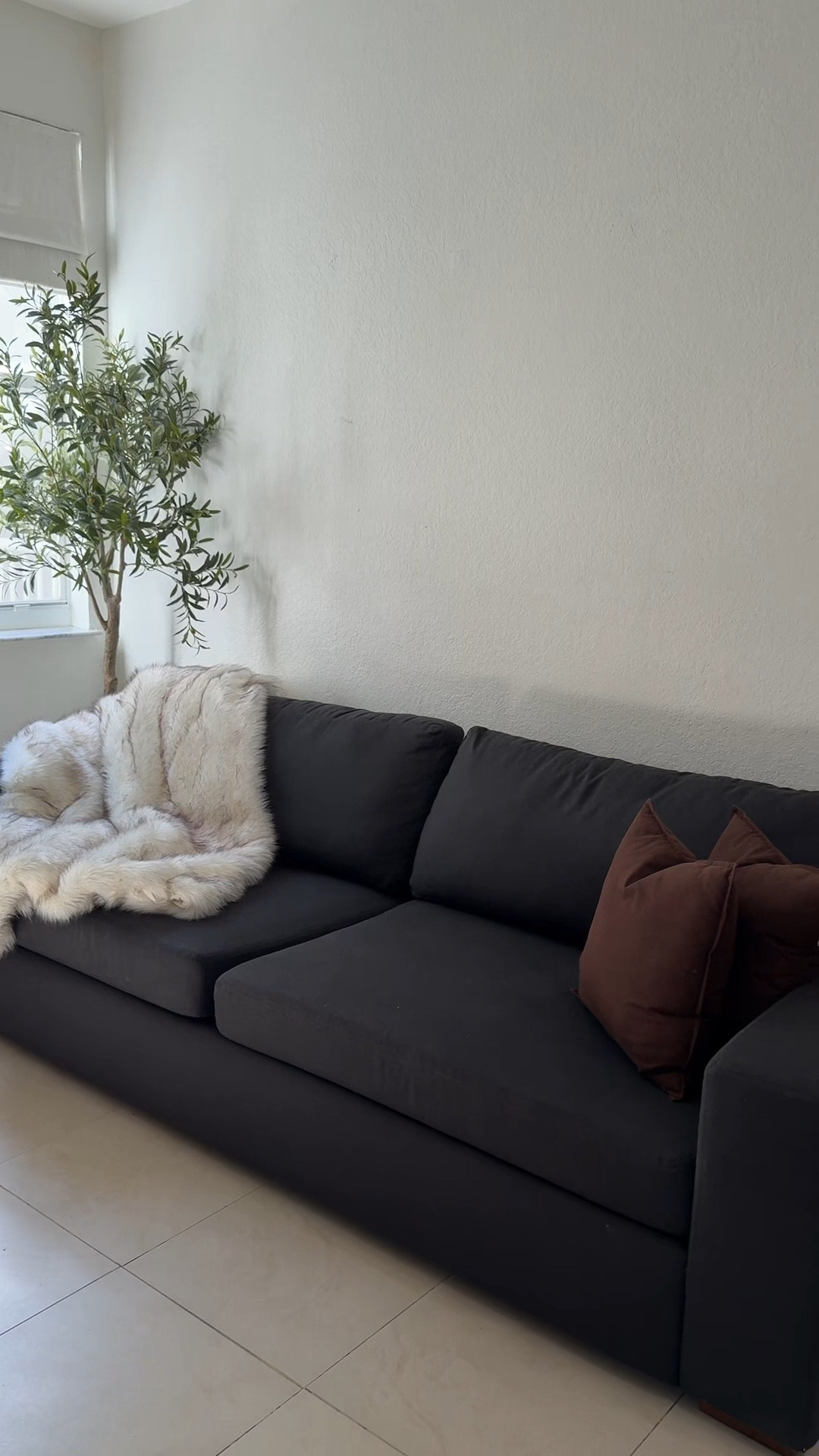 Barton sofa by Albany park 