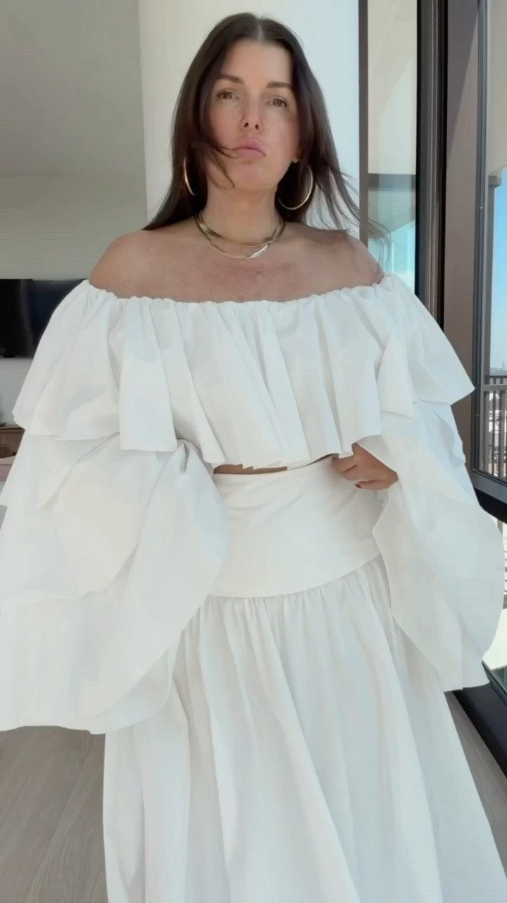 White is the color of the season. Love theses spring outfits 

#LTKootd #LTKActive #LTKSeasonal

#LTKSeasonal #LTKootd #LTKgrwm