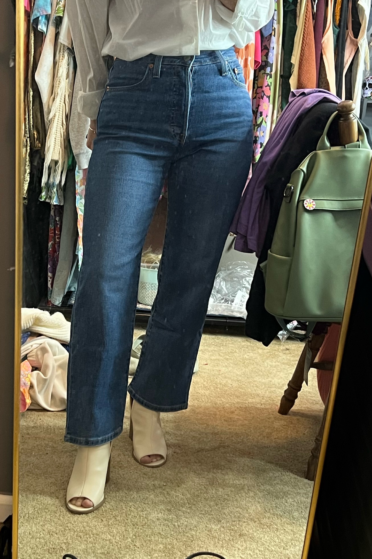 Levi’s >>>>>

Size 26 so comfortable and perfect length!! 

#LTKfindsunder50 #LTKworkwear #LTKstyletip
