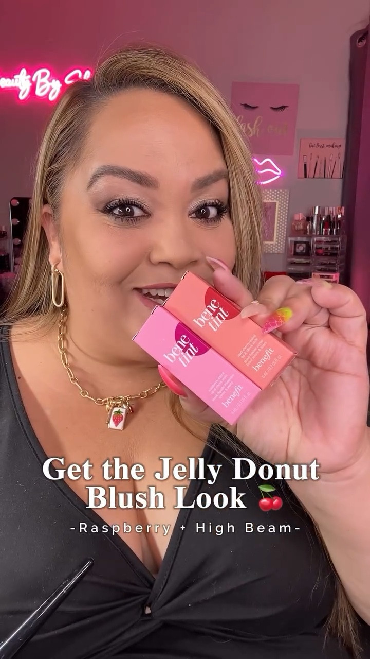 🍩 Jelly Donut Blush Hack with Benefit! 🍩
Trying the viral Jelly Donut blush using @benefitcosmetics High Beam + the NEW Benetint shade Raspberry for the perfect glowy, dewy flush! ✨💖

Meet the 2 NEW Benetint shades: 🌹 Raspberry (juicy berry) & 🍒 Dark Cherry (rich, moody tint). Both are longwear, transfer-proof, and perfect for lips & cheeks.

Blend for that glazed, radiant blush everyone loves! 💕

#benefitclubpink #BenefitCosmetics #Benetint #HighBeam #JellyDonutBlush #NewBenetint #RaspberryBenetint #DarkCherryBenetint #GlowyMakeup #DewySkin #MakeupTrends

#LTKBeauty #LTKSeasonal #LTKOver40