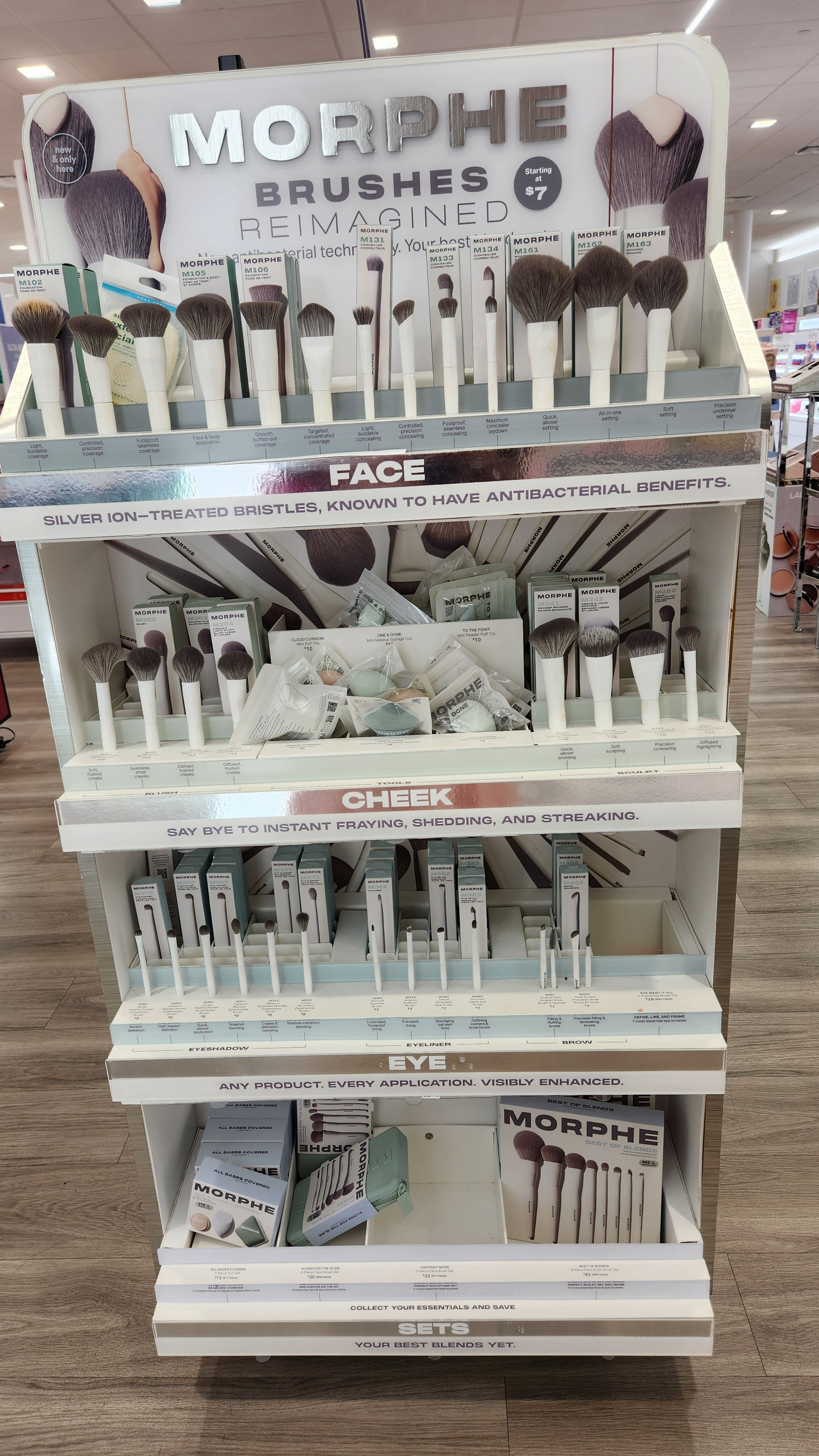 Morphe makup brush set. 

#LTKMothersDay #LTKmorningroutine #LTKBeauty