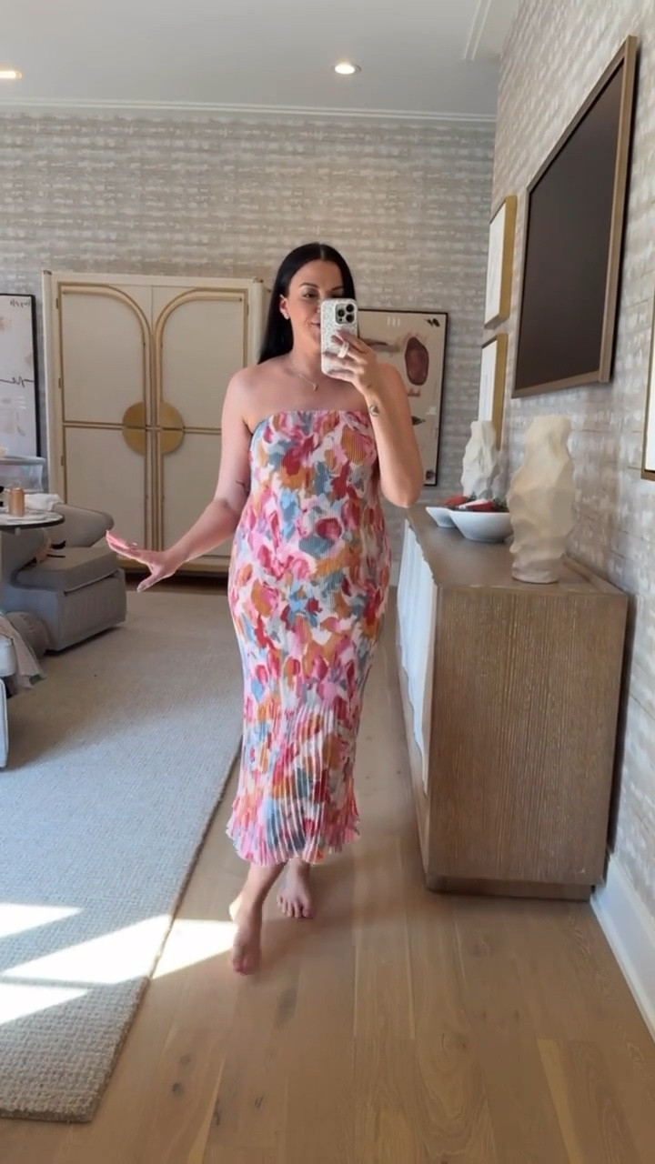 This strapless dress is on sale and an extra 25% off with AFLTK  SO cute for weddings, wedding/ baby showers, and would be SO cute on a baby bump! I’m in a medium, should’ve done a large. Comes with removable straps! 

#LTKBump #LTKSpringSale #LTKWedding