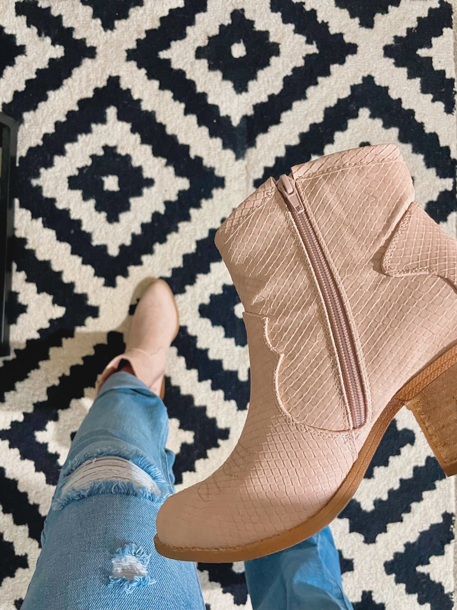 the perfect fall boot 

#LTKshoecrush #LTKSeasonal #LTKunder100
