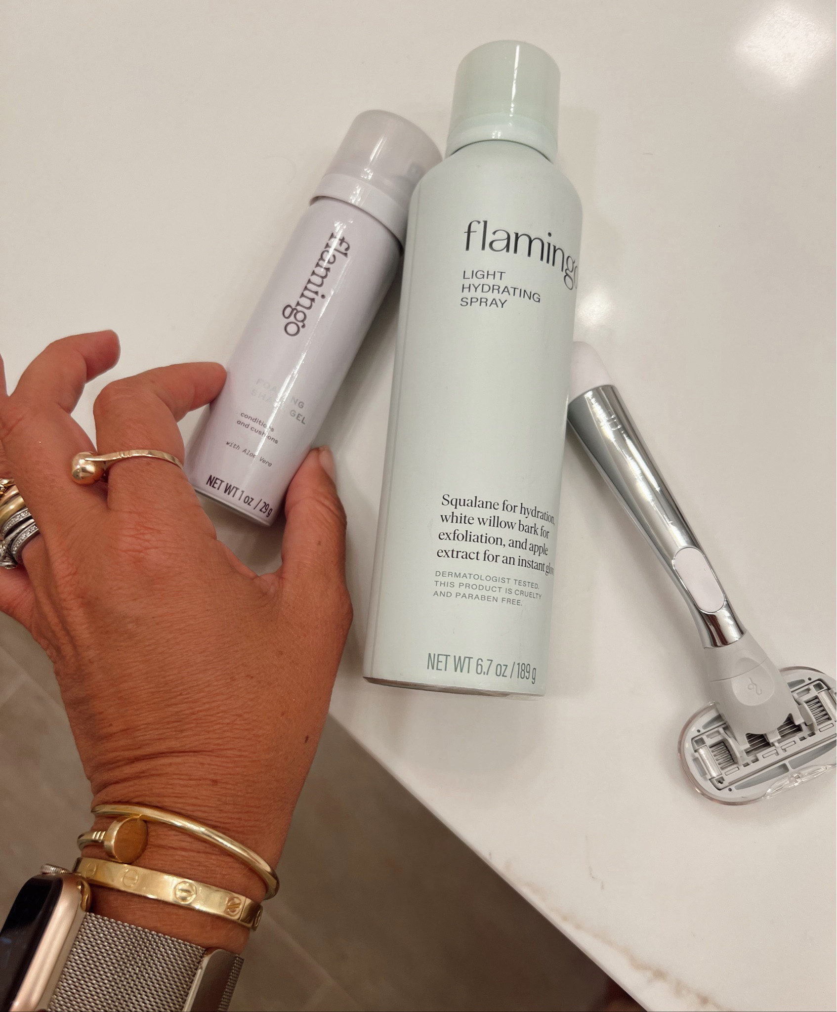 Saving, razor, shaving set, body moisturizer

Loving this shaving set…the razor is luxe and weighty and this Squalane-rich hydrating spray is lightweight and instantly absorbed while adding a glow. 💫 I discovered this brand accidentally and am very much impressed by the quality and price point. 

#LTKbeauty