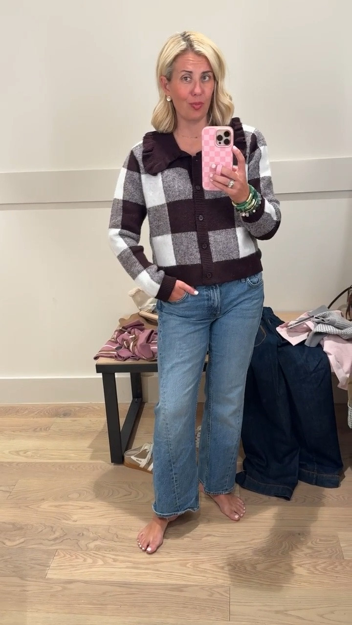 Such a classic look! This cardigan is a best seller every year. ￼
Cardigan - small
Jeans - 26P

#LTKdayinmylife #LTKSeasonal #LTKPetite