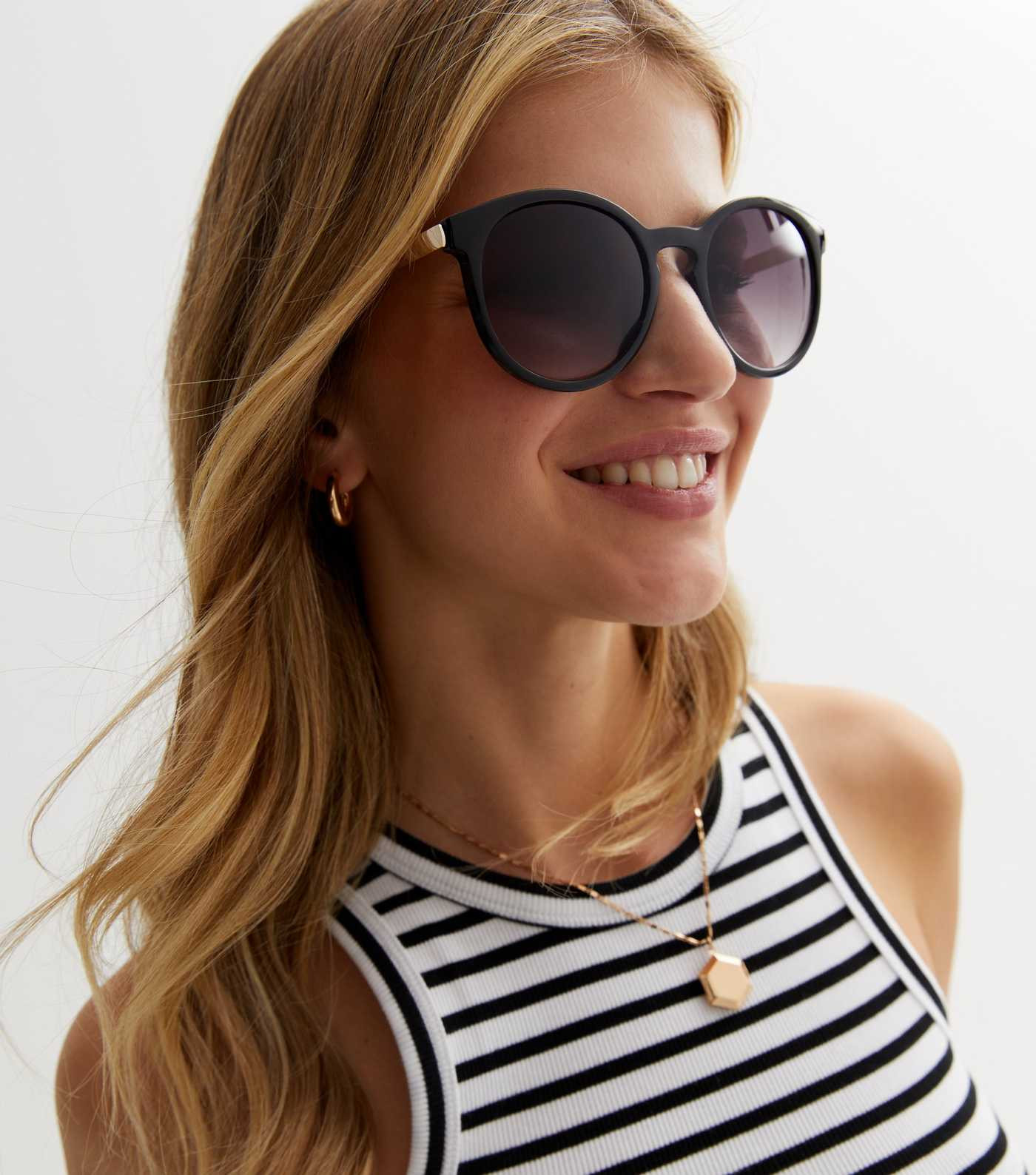 Black Round Metallic Trim Sunglasses
						
						Add to Saved Items
						Remove from Saved Item... | New Look (UK)