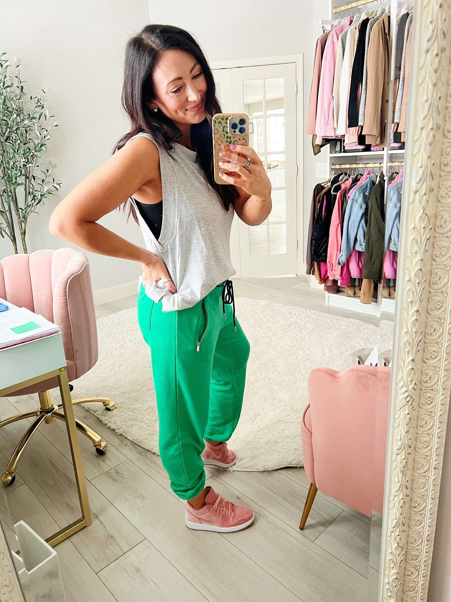 • Medium tank but it’s tts
• medium joggers (loose fit) get your true size if you want more fitted 


#LTKunder50 #LTKSale #LTKsalealert