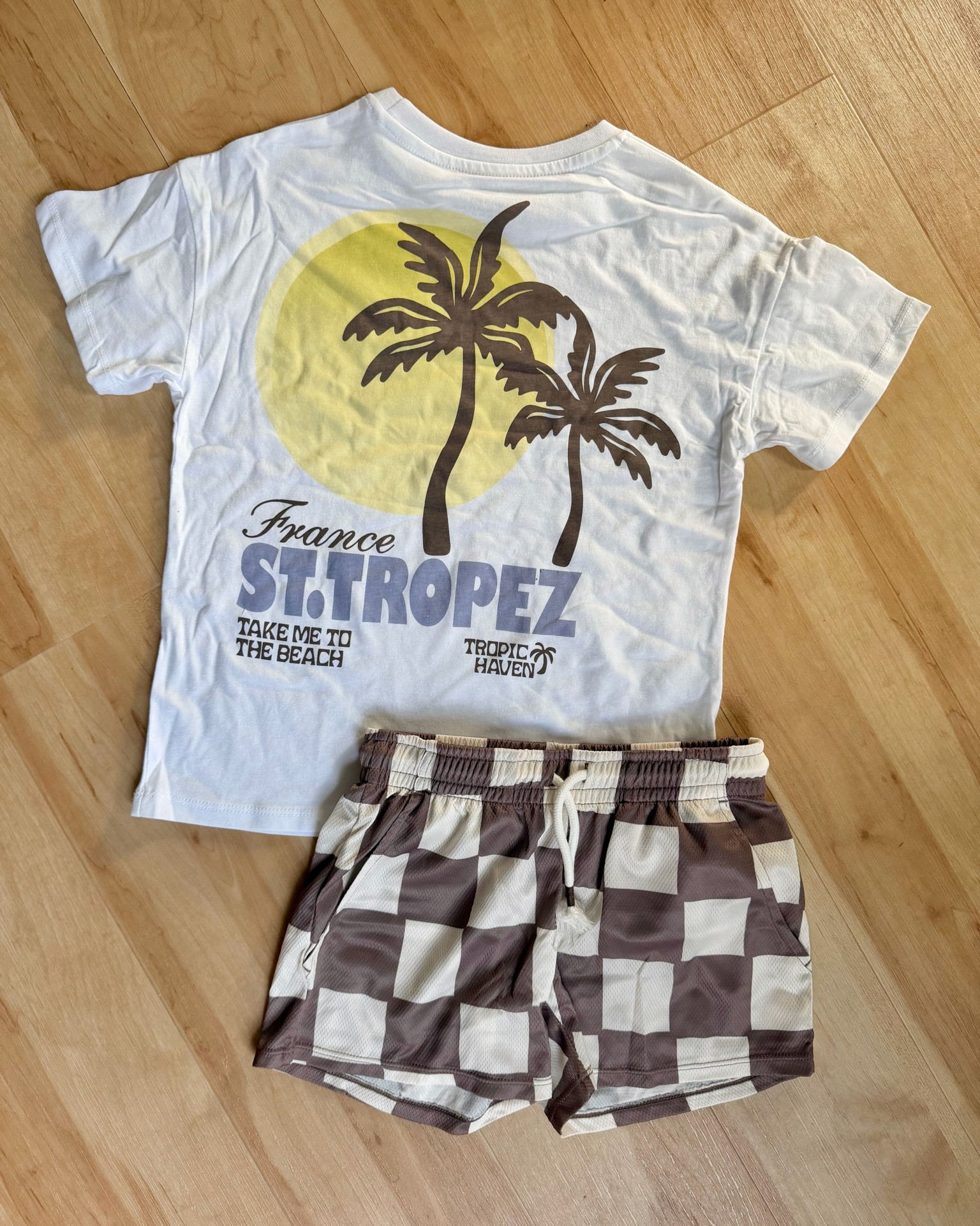 New Grayson Threads summer outfits for boys XS-XL. The stripe pants are toddler size 12M-5T

Plus I linked more below for you!

#boysclothes #kidsclothing #summeroutfits #targetfinds #targetstyle #boymoms #toddlerboyclothes #boyfashion #boystyle

#LTKSeasonal #LTKootd #LTKKids