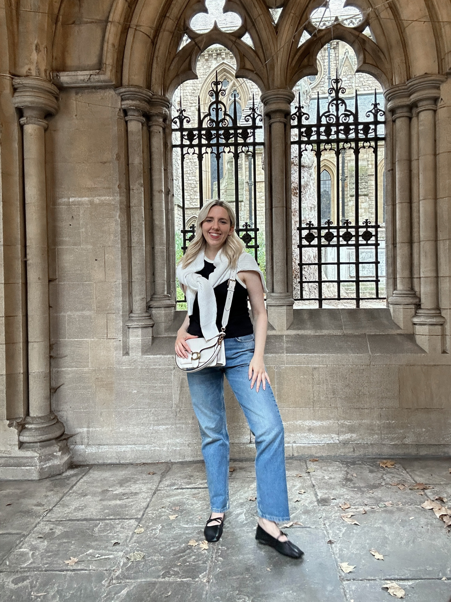 Old money style for Fall: blue jeans, black and white top, white cardigan, ballet flats, Coach bag

#oldmoneystyle #autumnoutfitinspo #fallfashion #falltrends

#LTKeurope #LTKitbag #LTKstyletip