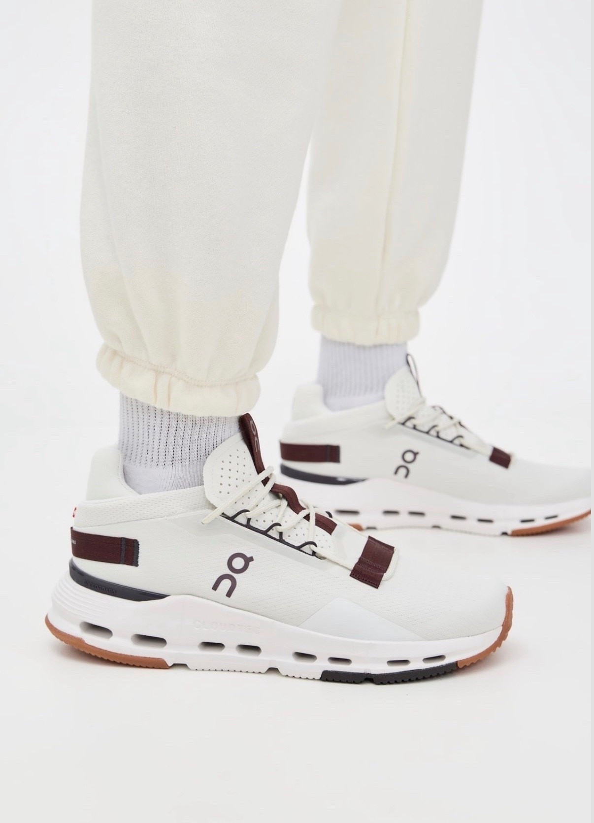 ON sneakers 
Activewear 
Fall off outfit 


#LTKActive #LTKShoeCrush #LTKSeasonal