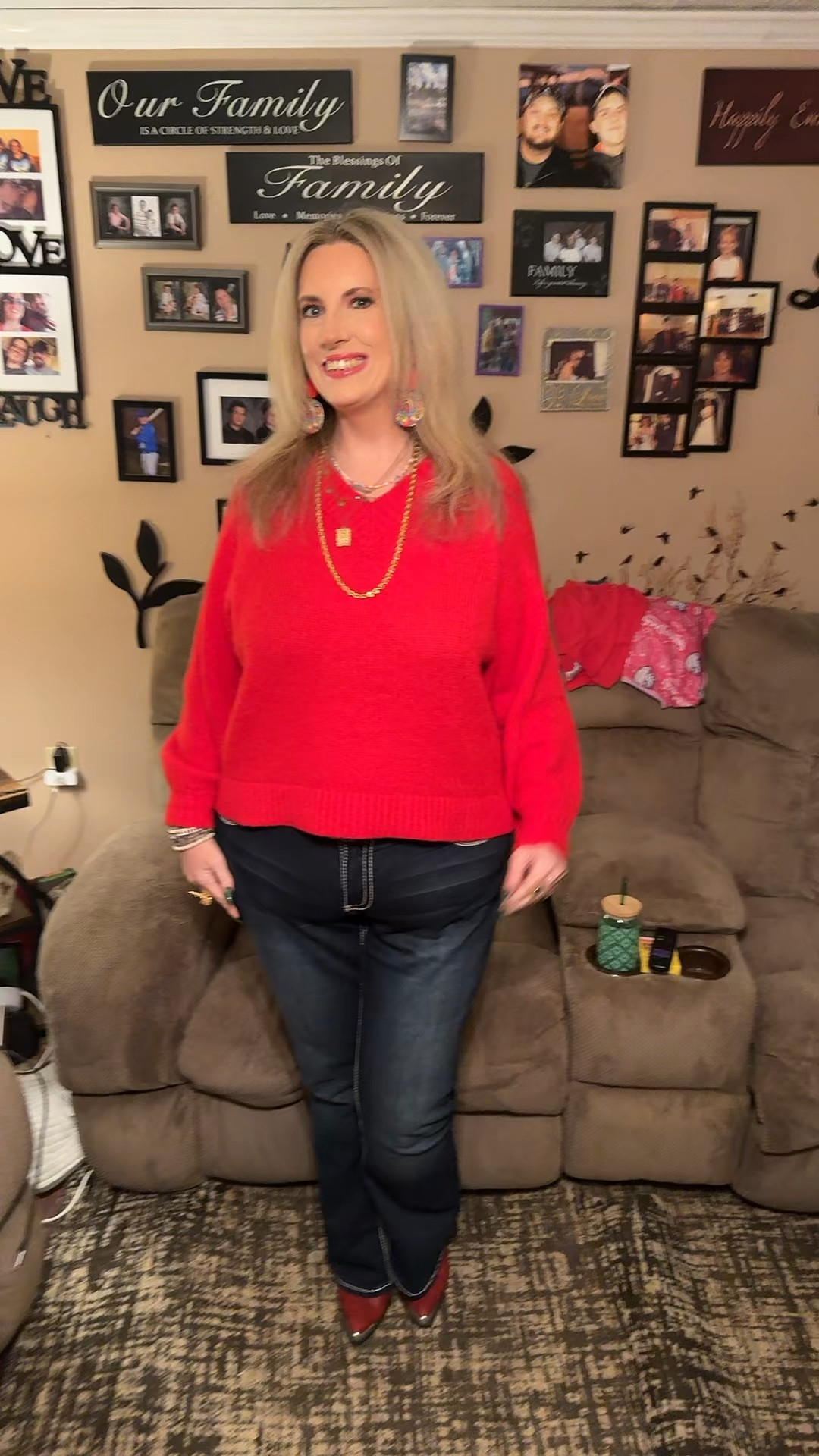 Happy Friday y’all! It’s a red kind of day lol #ootd #friday 

#LTKOver40 #LTKWorkwear