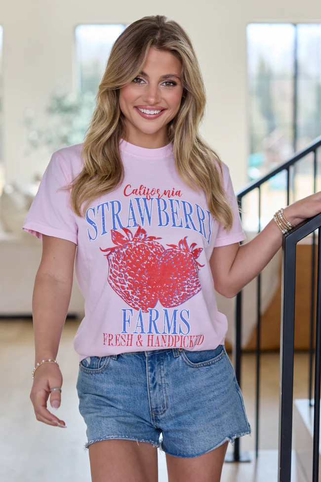 California Strawberry Farms Light Pink Graphic Tee | Pink Lily