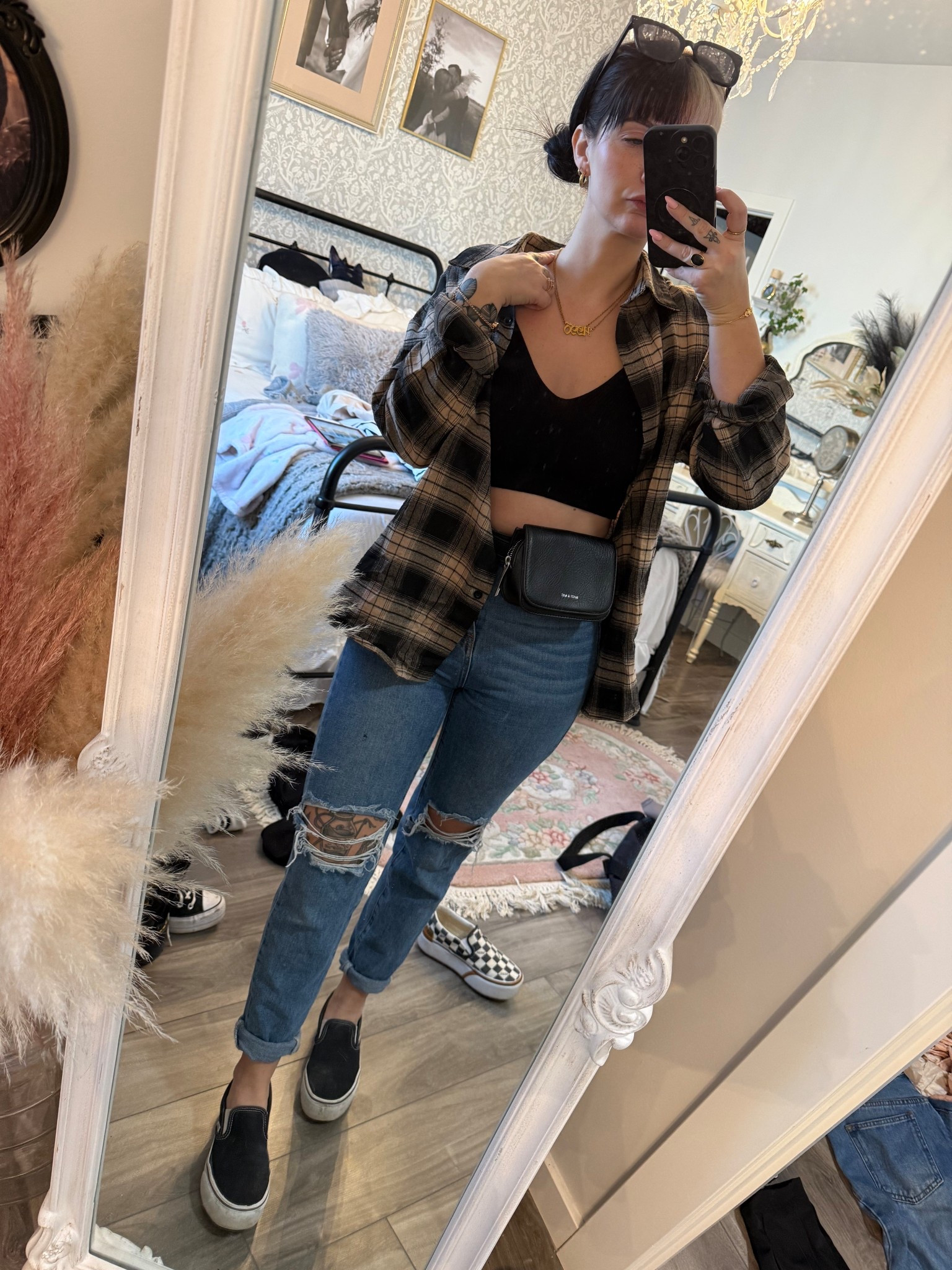 When you buy a new belt bag for traveling 💕

Plaid button up: forever 21
Tank: forever 21
Jeans: shein
Belt bag: Mat and nat 
Shoes: platform slip on vans

#LTKgrwm #LTKootd #LTKTravel