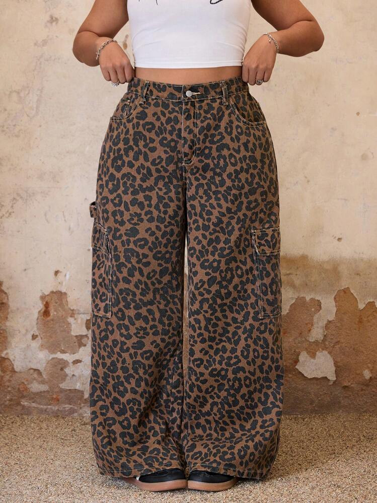 SHEIN ICON Plus Size Women Leopard Print Loose Cargo Pocket Denim Jeans | SHEIN