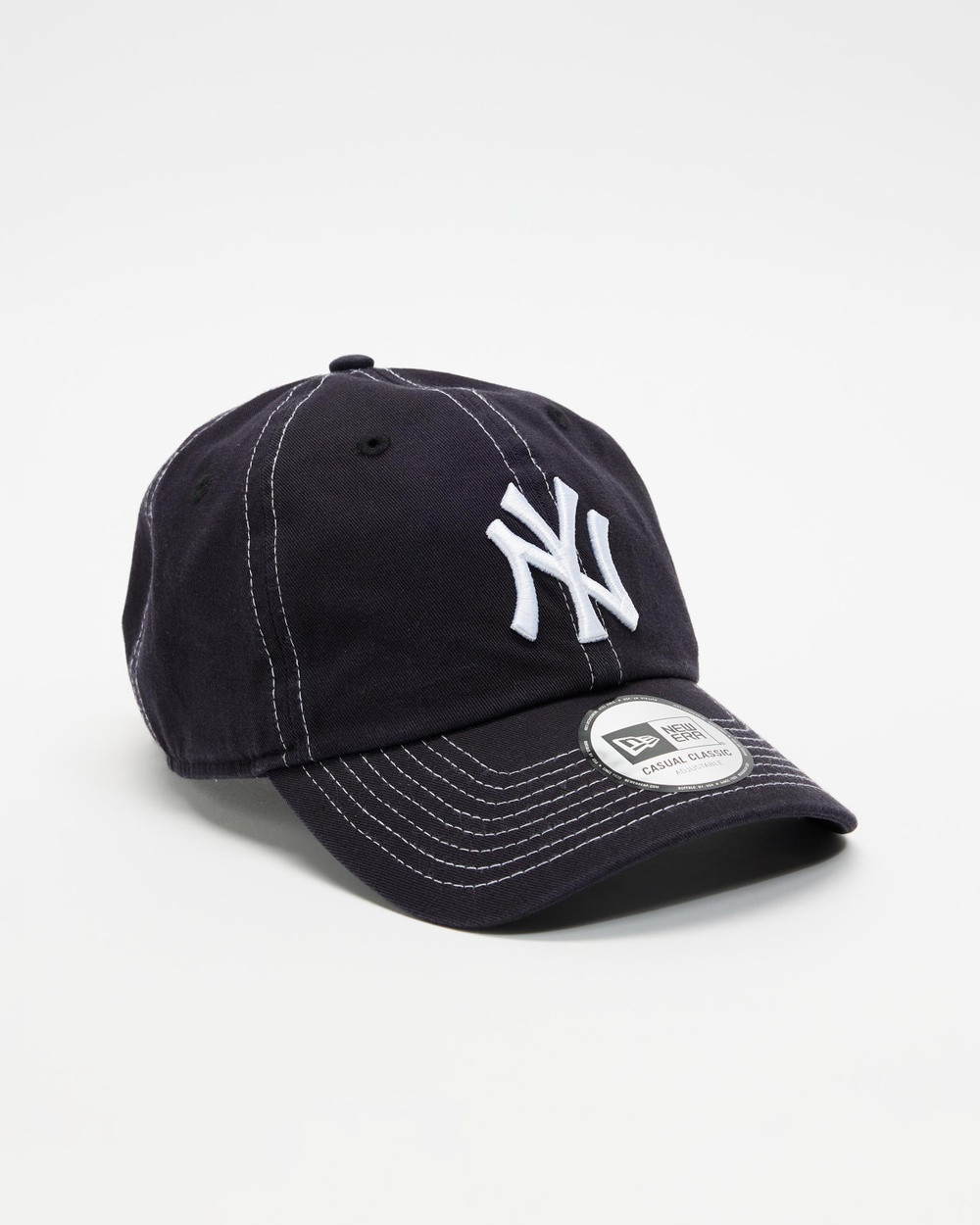 New Era - Casual Classic New York Yankees Cap - Headwear (Navy & White) Casual Classic New York Yankees Cap | THE ICONIC (AU & NZ)