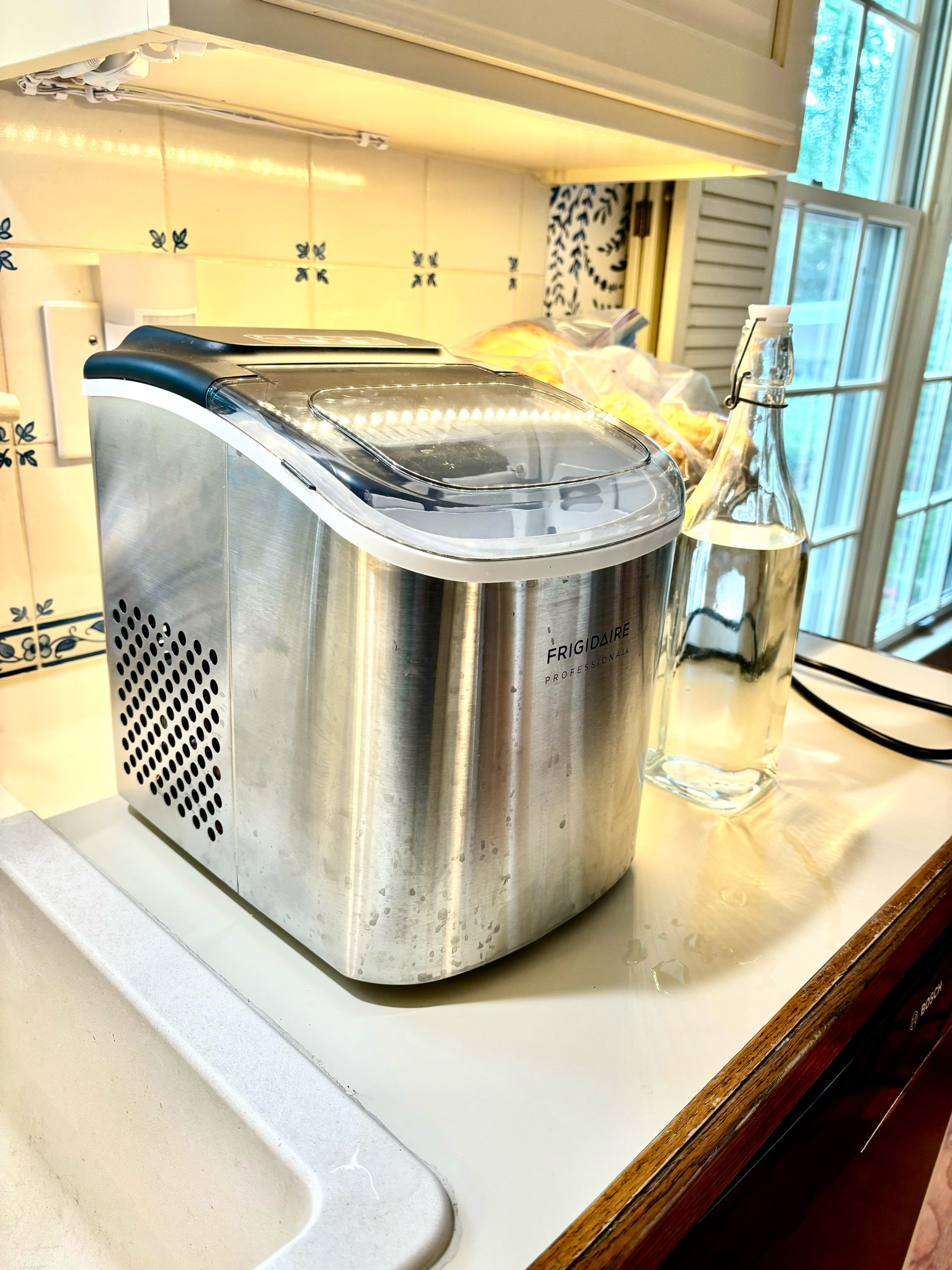 We love this ice maker!

#LTKFamily #LTKHome #LTKFindsUnder100