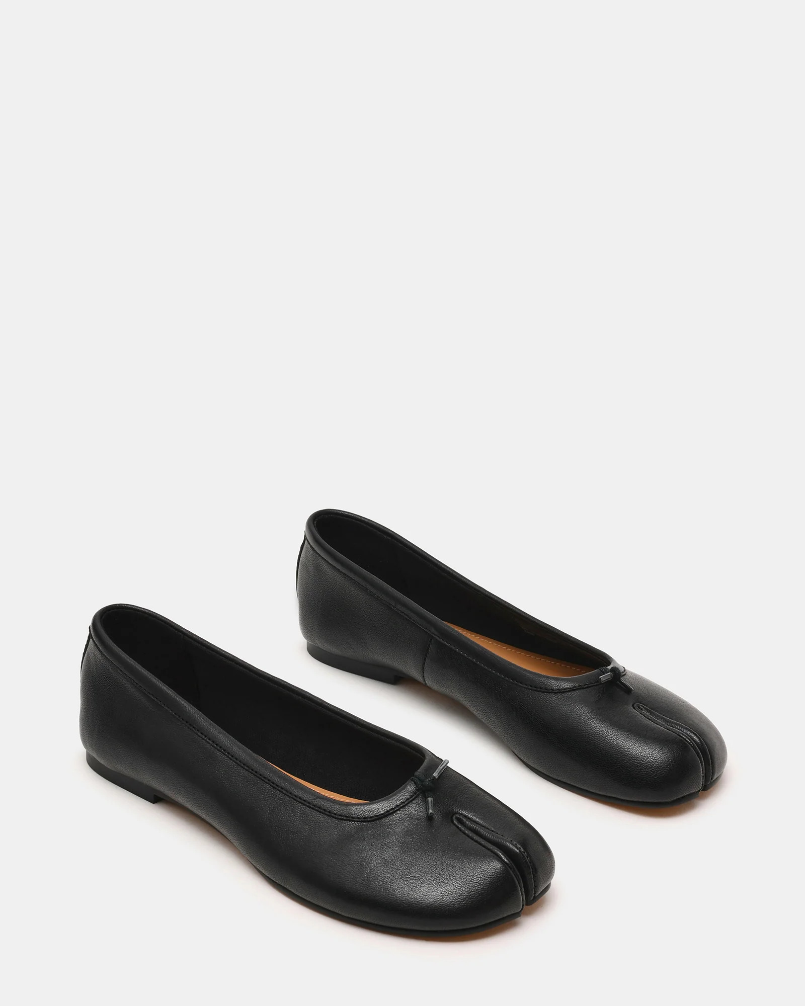 CALICO Black Leather Split Toe Tabi Women's Ballet Flat | Steve Madden (US)