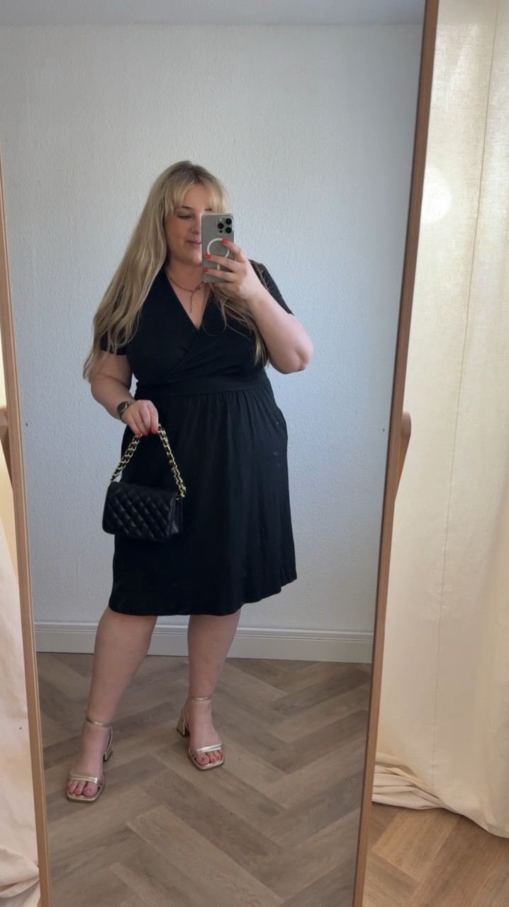 All black look 🖤

#amazon #amazonfashion #plussizefashion #curvy #kleid

#LTKplussize #LTKkleider #LTKdeutschland