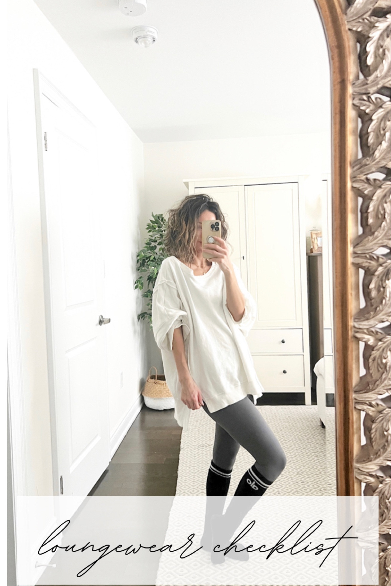 For me, loungewear must be:
1. Soft and comfy 
2. Cute with a little something special to it - think little details (design on the sock, lace details, frayed seams, maybe the fit is special etc.)

I’m home A LOT, so loungewear seems to be my every day. But that doesn’t mean you can’t feel stylish 😉
.
.


#LTKstyletip