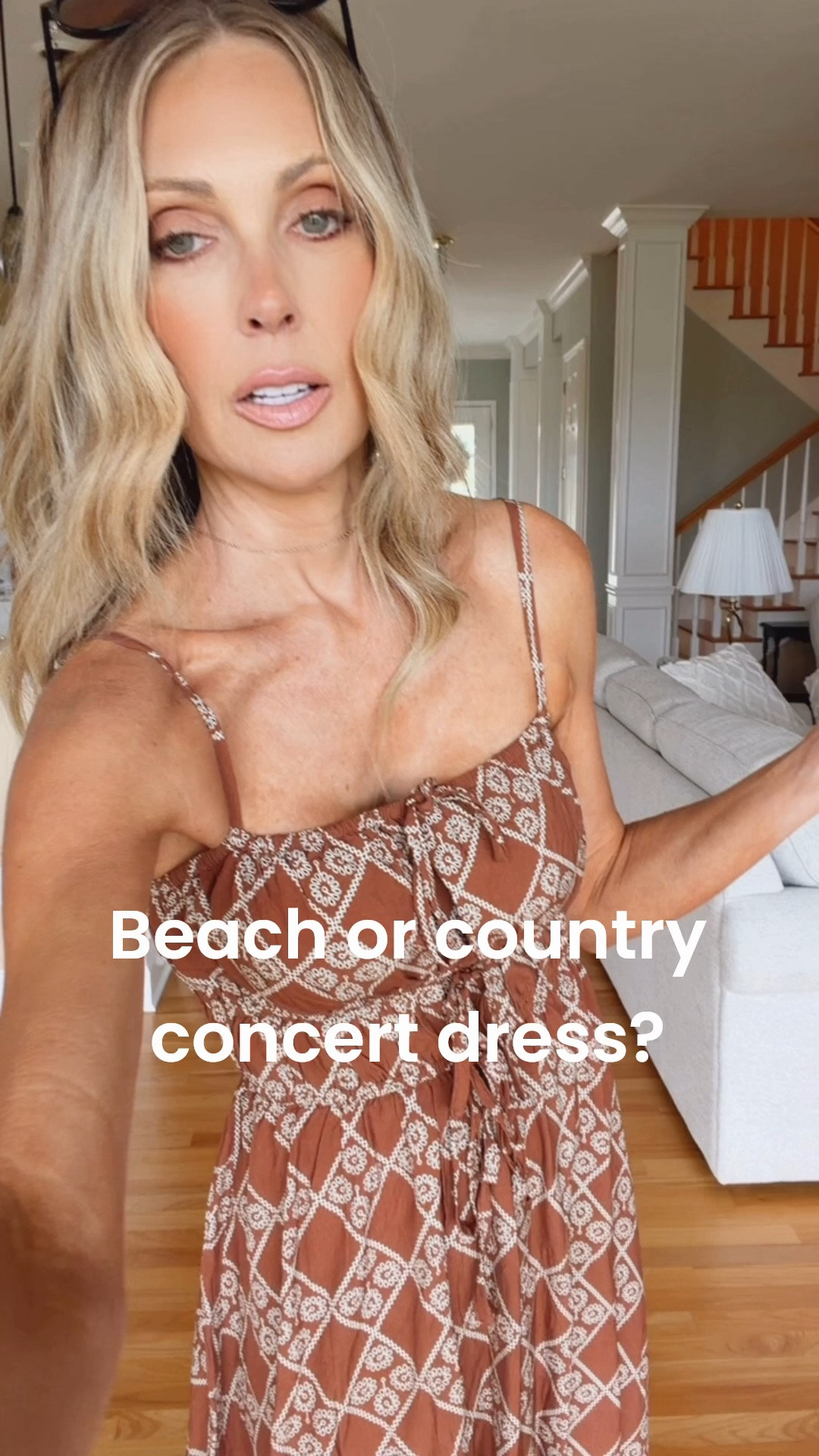 Nashville says cowboy boots. Florida says flip-flops and a straw bag. Which one are you? Use code JENNYR15 for 15% off. @cupshe #cupshepartner