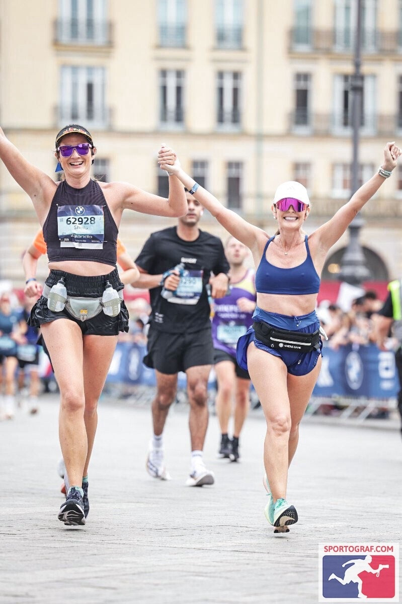 It’s been a whirlwind since finishing the Berlin Marathon and traveling around Europe. Trying to get back into a routine again. 😅

#LTKPetite #LTKActive #LTKFindsUnder50