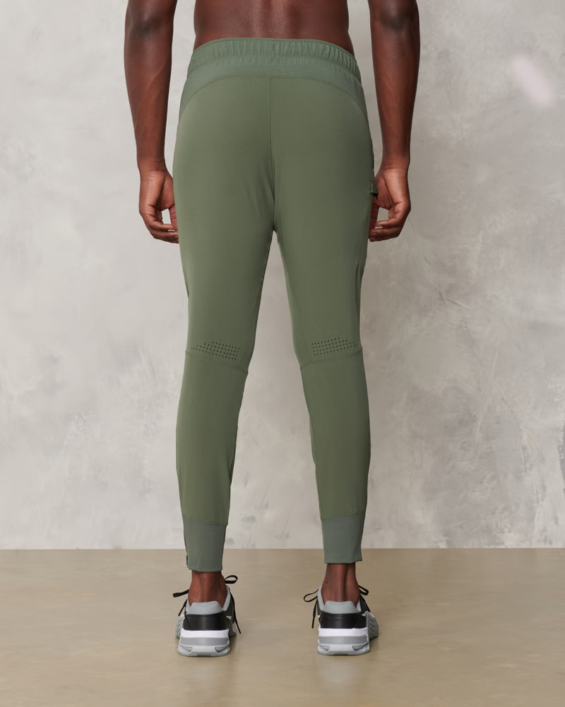 YPB motionTEK Training Joggers | Abercrombie & Fitch (US)