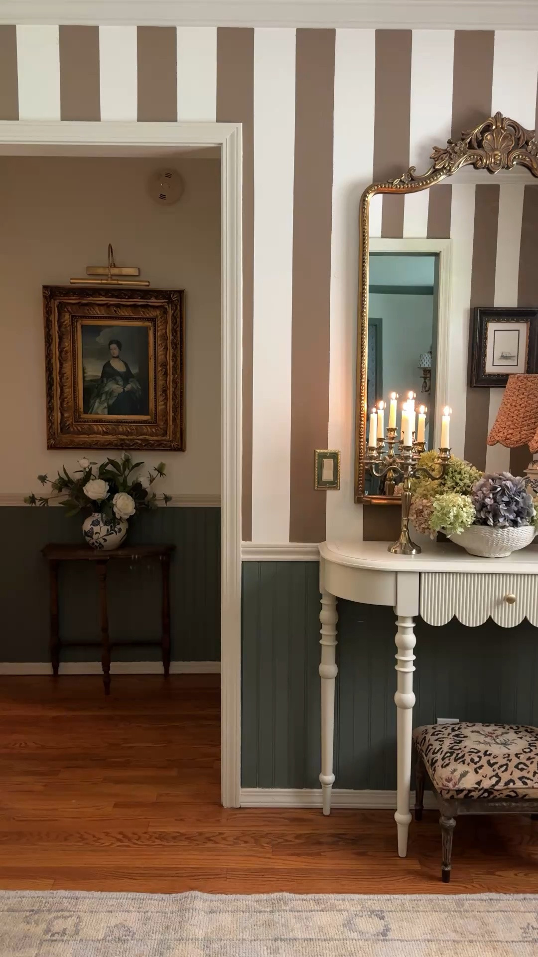 Entryway decor… scallop wood console table, scallop seagrass lampshade, chinoiserie lamp, ornate gold mirror, crystal flushmount foyer light fixture, flushmount crystal chandelier, ceramic decorative bowl

#LTKSeasonal #LTKHome #LTKSaleAlert