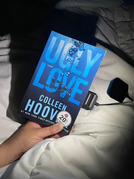 Current Physical Read : Ugly Love by Colleen Hover💗

Current Kindle Read: Pretty Girls by Karin Slaughter💗

Both reads are super good so far and will be reviewed over on my good notes!🙌🏽

#Books #MustReadBooKs 

#LTKover40 #LTKfindsunder50